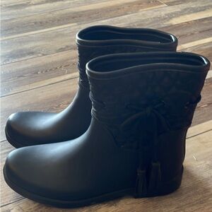 Jessica Simpson Black Quilted Winter Boots